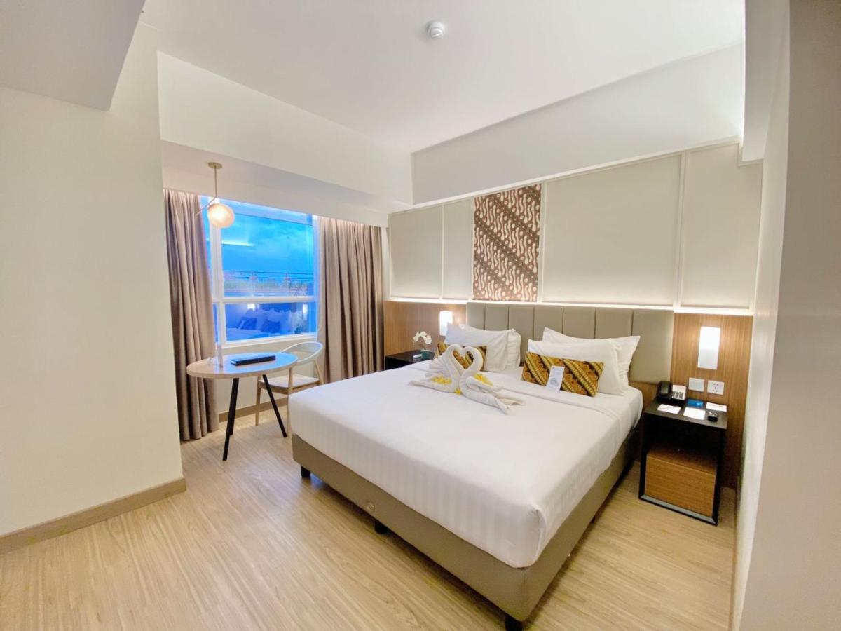 Grand Zuri Malioboro Hotel Yogyakarta Exterior photo