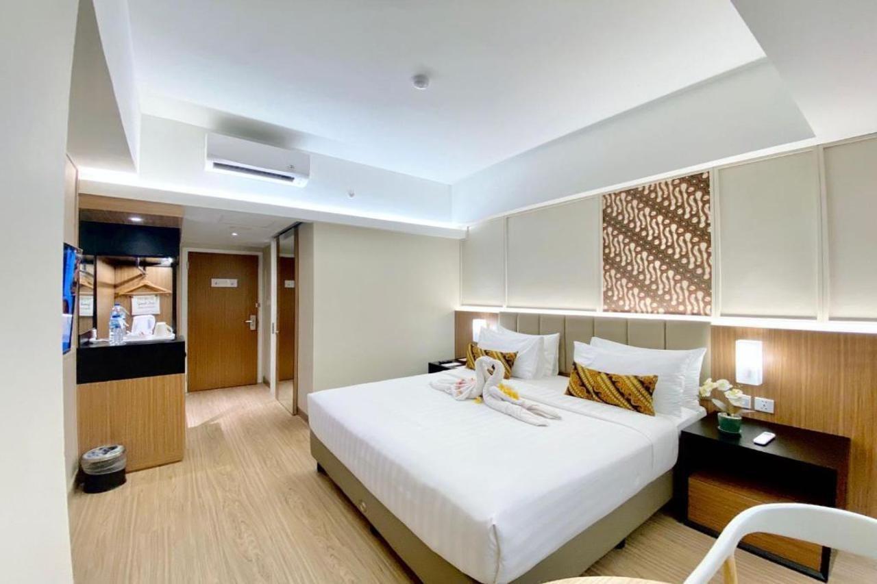 Grand Zuri Malioboro Hotel Yogyakarta Exterior photo