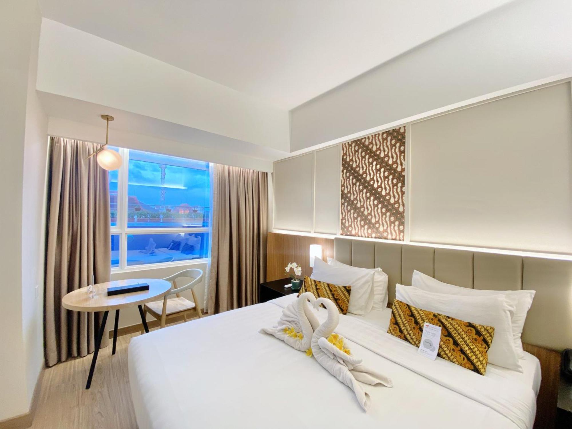 Grand Zuri Malioboro Hotel Yogyakarta Exterior photo