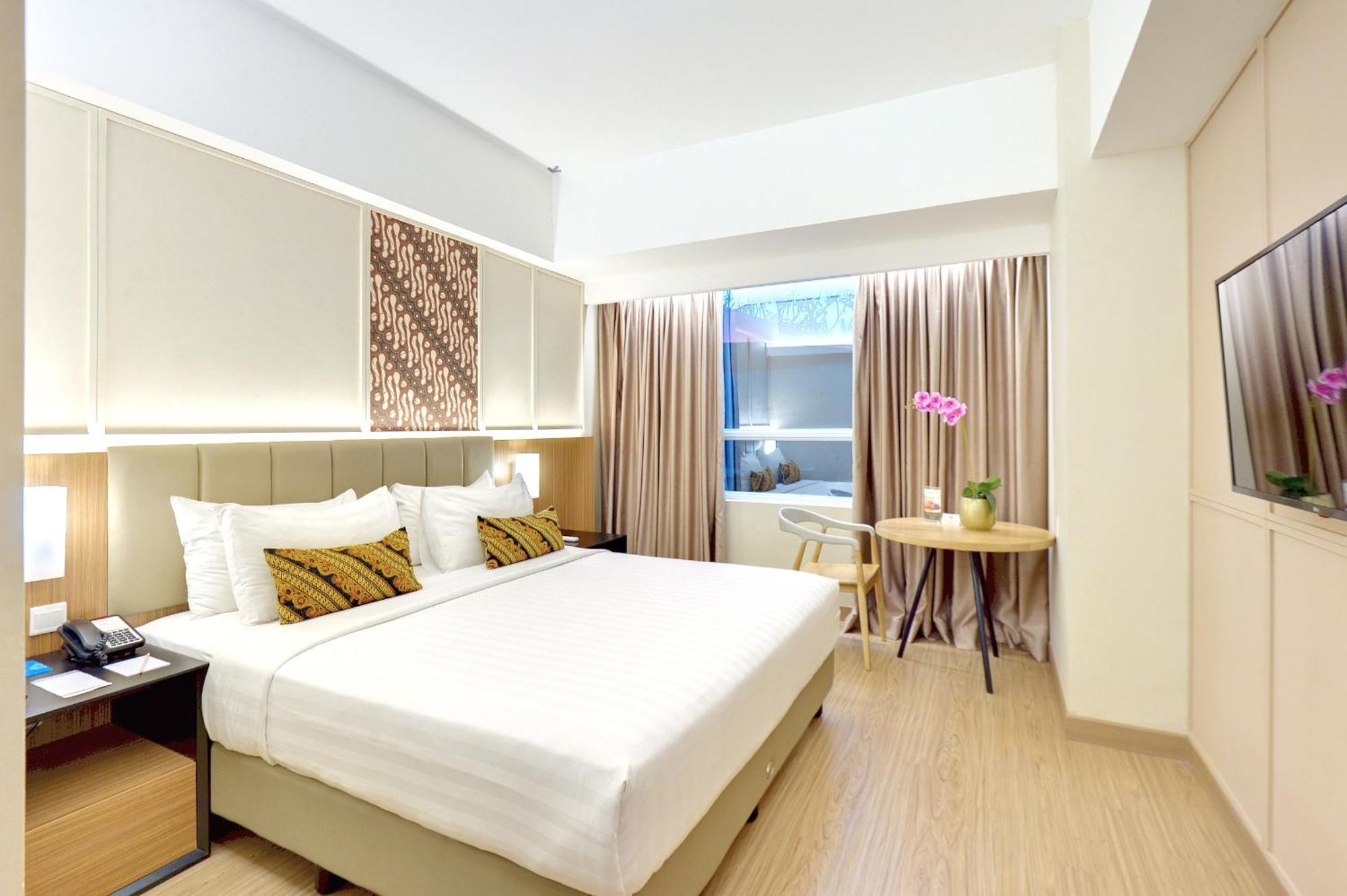 Grand Zuri Malioboro Hotel Yogyakarta Exterior photo