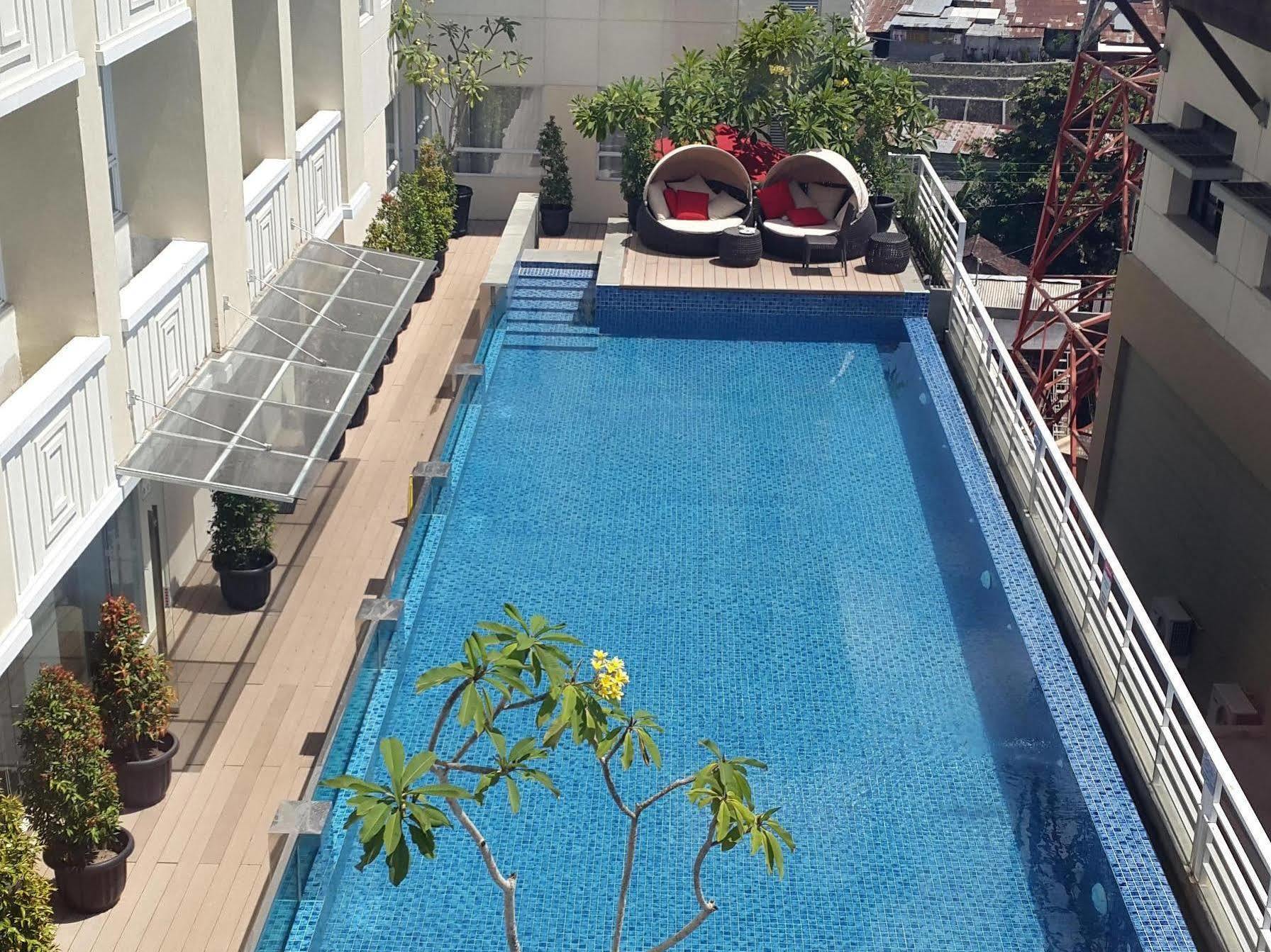 Grand Zuri Malioboro Hotel Yogyakarta Exterior photo